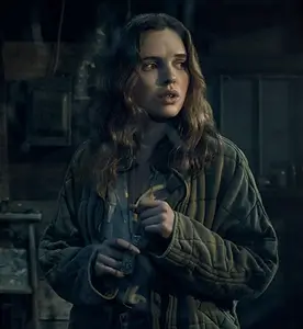 Olive-green-cotton-jacket-worn-by-Frannie-Goldsmith