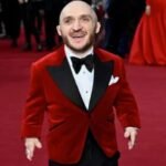 Leigh Gill Joker Folie à Deux 2024 Red Blazer